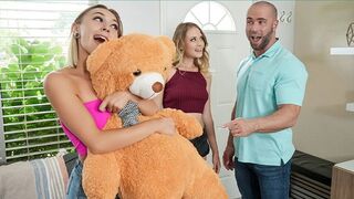 Mostohanővérek heves csatája mostohatestvér gigászi farkáért