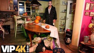 Cseh idős cosplay csábítás non-pg parti hangulatban