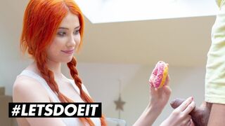 Gisha Forza bazinagy cickós vörös bombe egy fánkot érő erőszakos dugásért