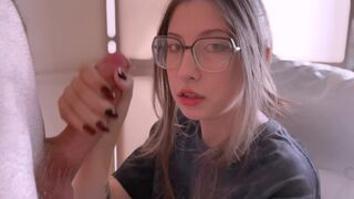 A lusta gamer tinédzser lecumizza a fazsat és mellkasába vesz duggást