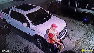 Az út menti szöszi fiatal csajszika brutálisan meghágva a mentőszolgálat fickója által