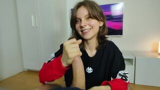 Fiatal amatőr kéjhölgy őrült arcra élvezés válogatása - forró szájba spriccelés és játék a gecivel!