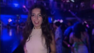 Szarvas bige egyezett meg a klub wc-jében történő vad dugásba