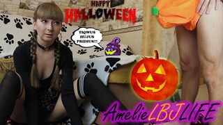 Pici boszorkány megidézi a nagyméretű dákót és keményen megbasszák, hogy beleélvezzen a puncijába - halloween 2020