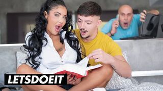 Kezdő angolos pipi valagban profi a LetsDoeIt csatornán
