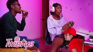 Twistys sztárjai, Hazel Grace és Rissa May forró lesbi kalandja nagyméretű mellekkel és muff nyalással